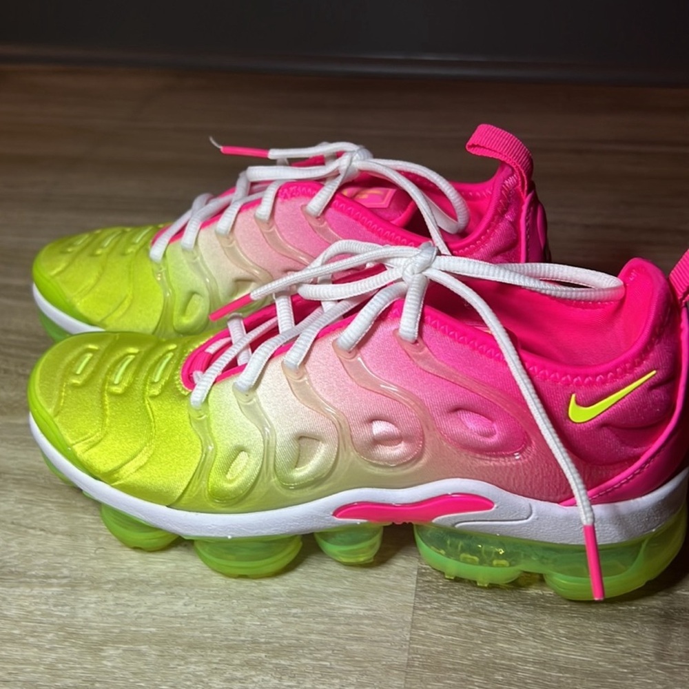 Vapormax Plus • Size 5.5